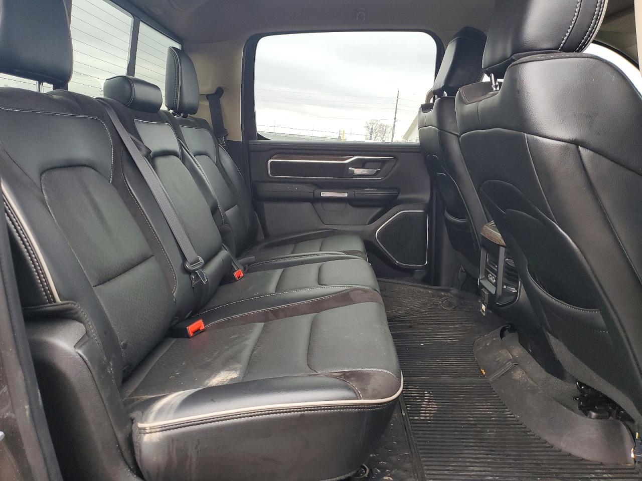 2019 RAM 1500 LARAMIE photo 10