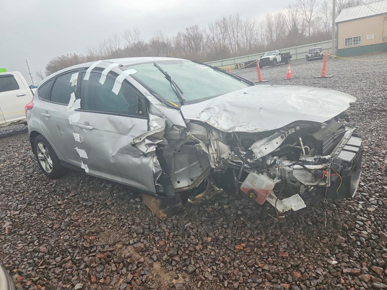 2014 FORD FOCUS SE photo 4