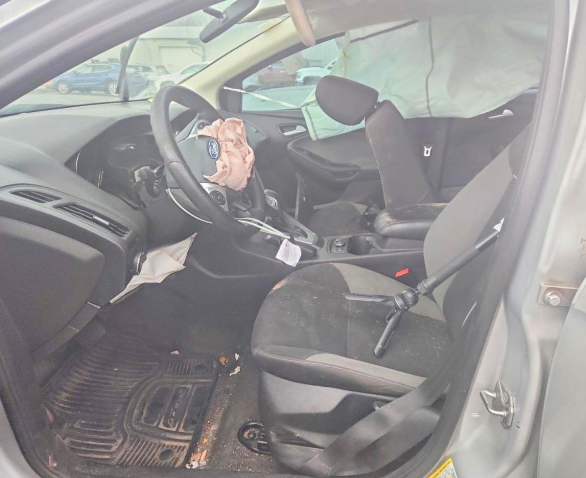 2014 FORD FOCUS SE photo 7