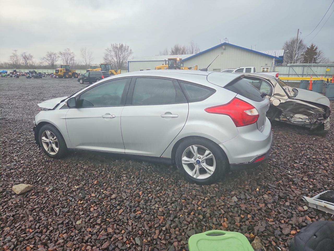 2014 FORD FOCUS SE photo 2