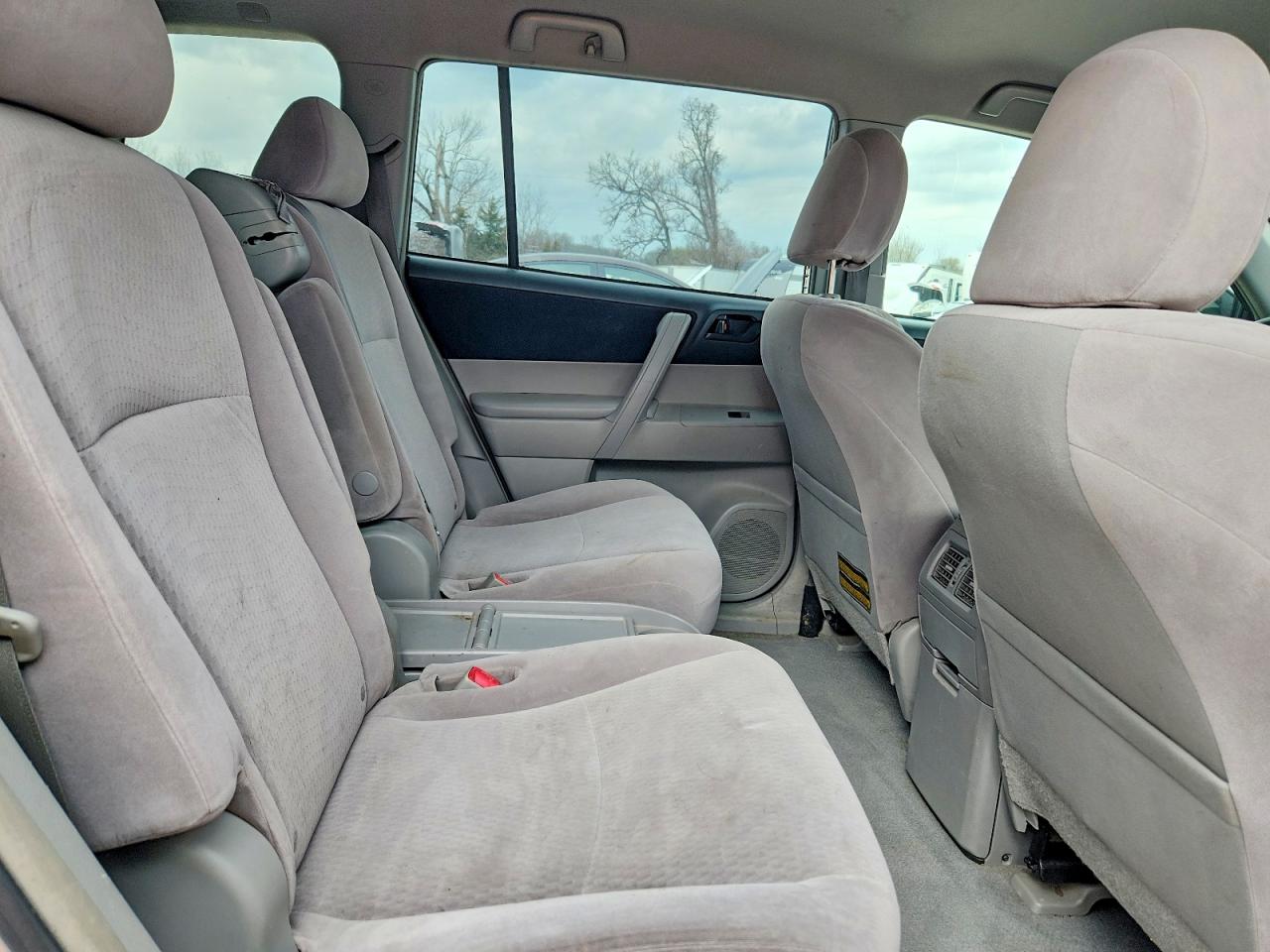 2008 TOYOTA HIGHLANDER BASE photo 21