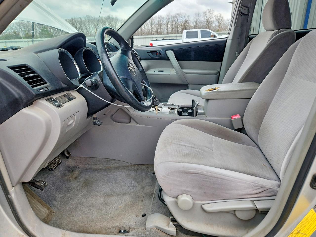 2008 TOYOTA HIGHLANDER BASE photo 13