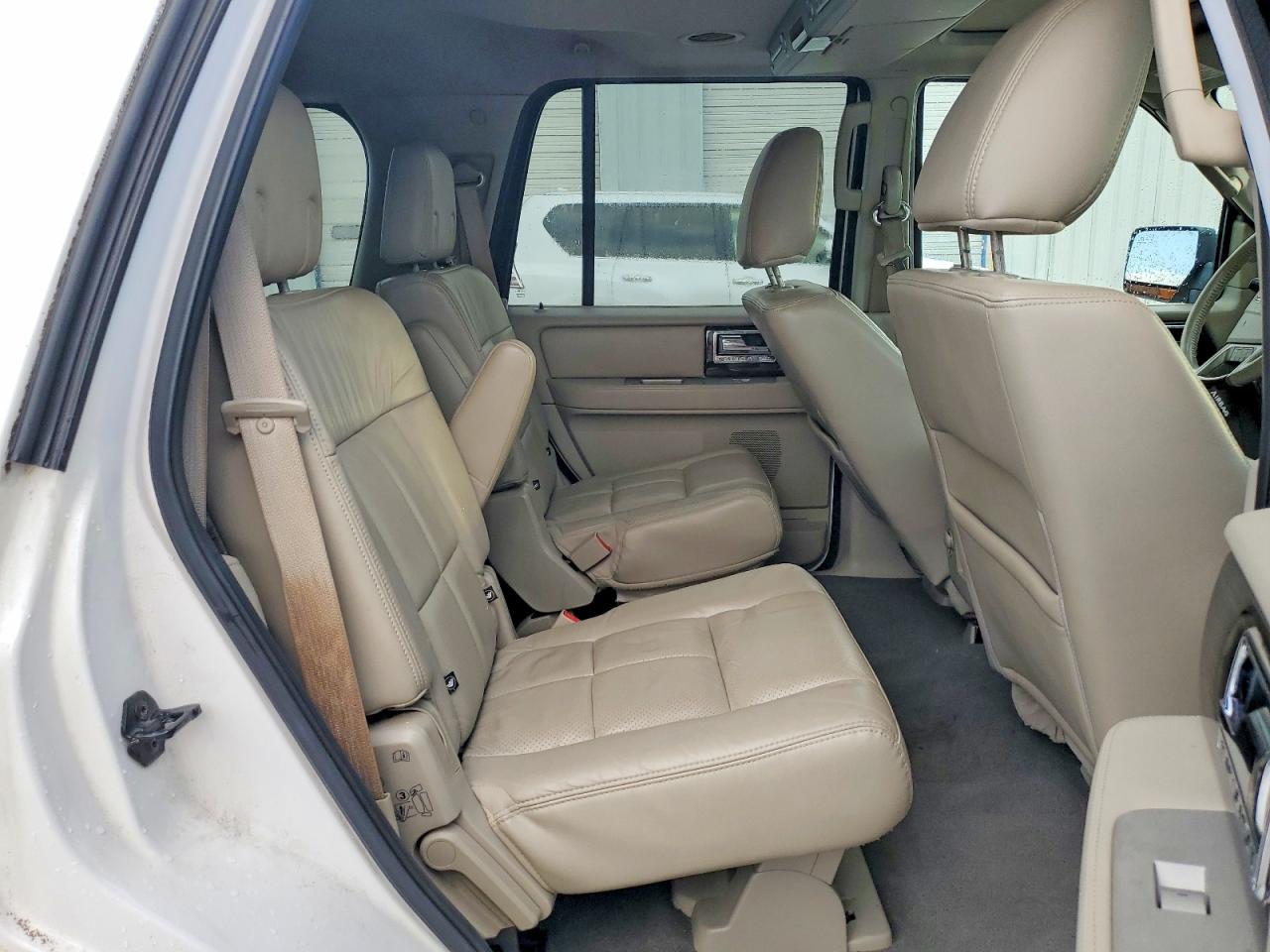 2009 LINCOLN NAVIGATOR photo 31
