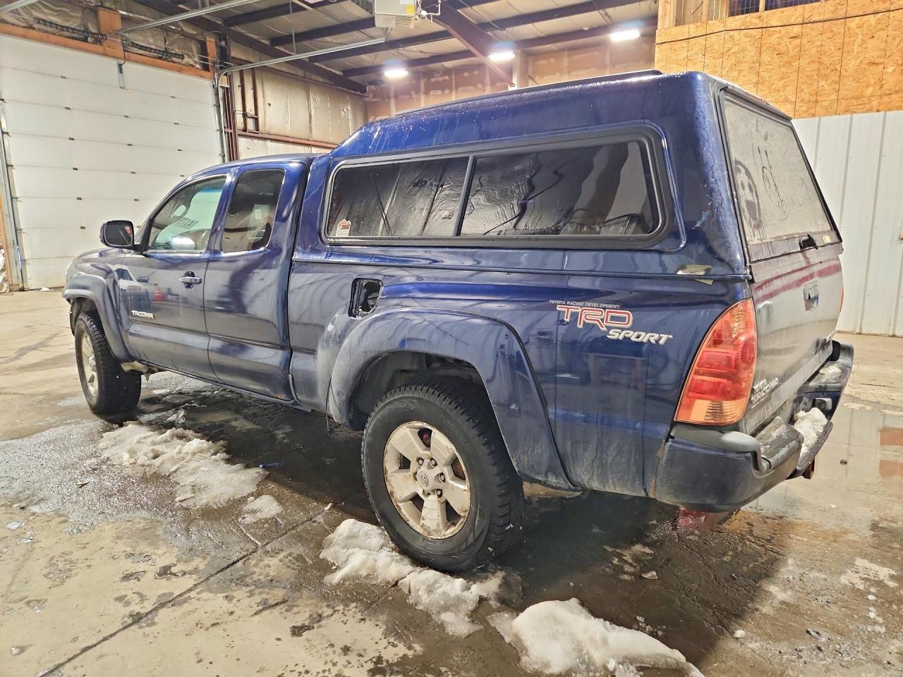 2006 TOYOTA TACOMA photo 2