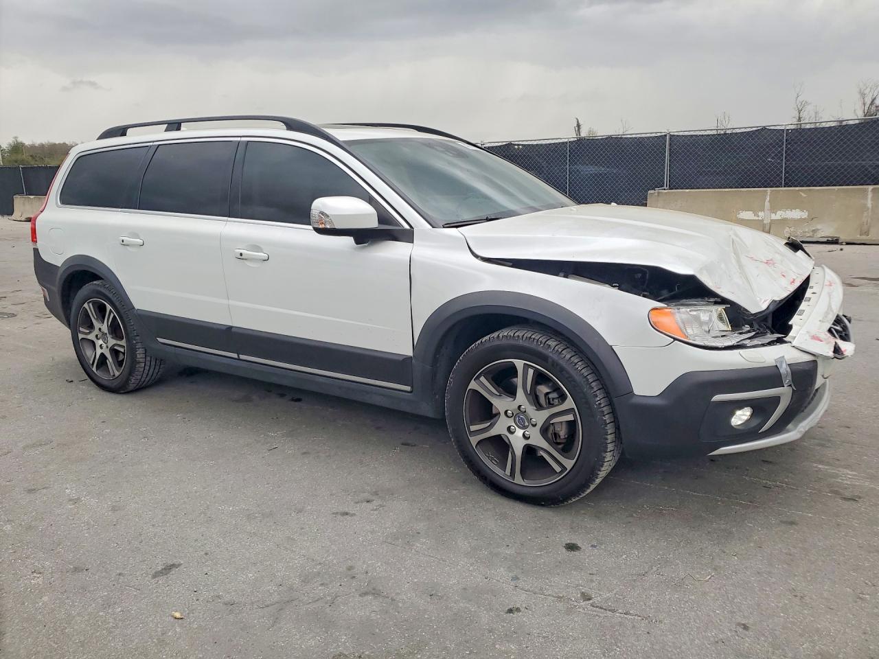 2015 VOLVO XC70 T6 PLATINUM photo 10