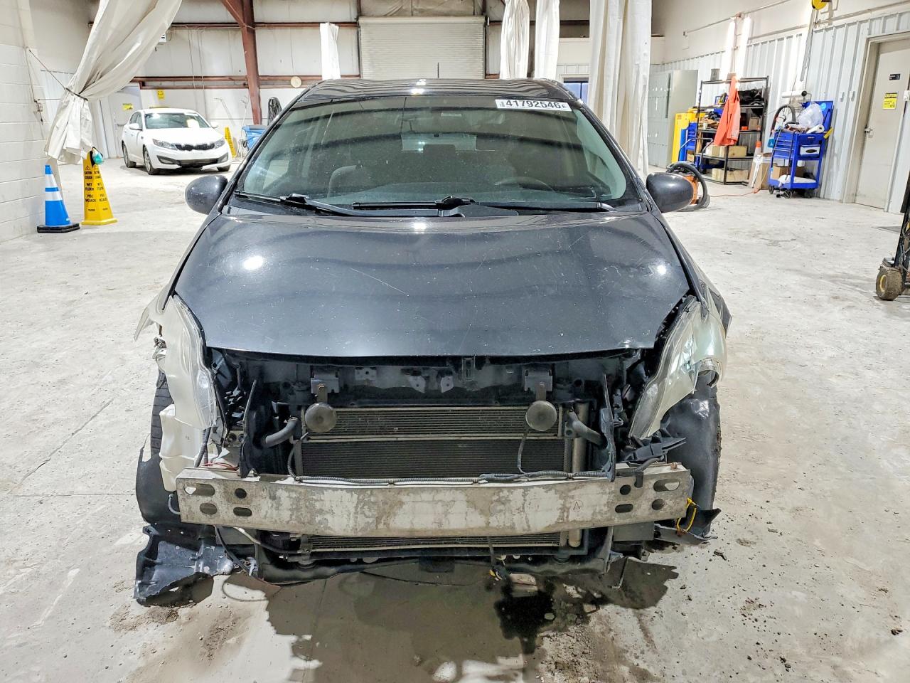2010 TOYOTA PRIUS III photo 13