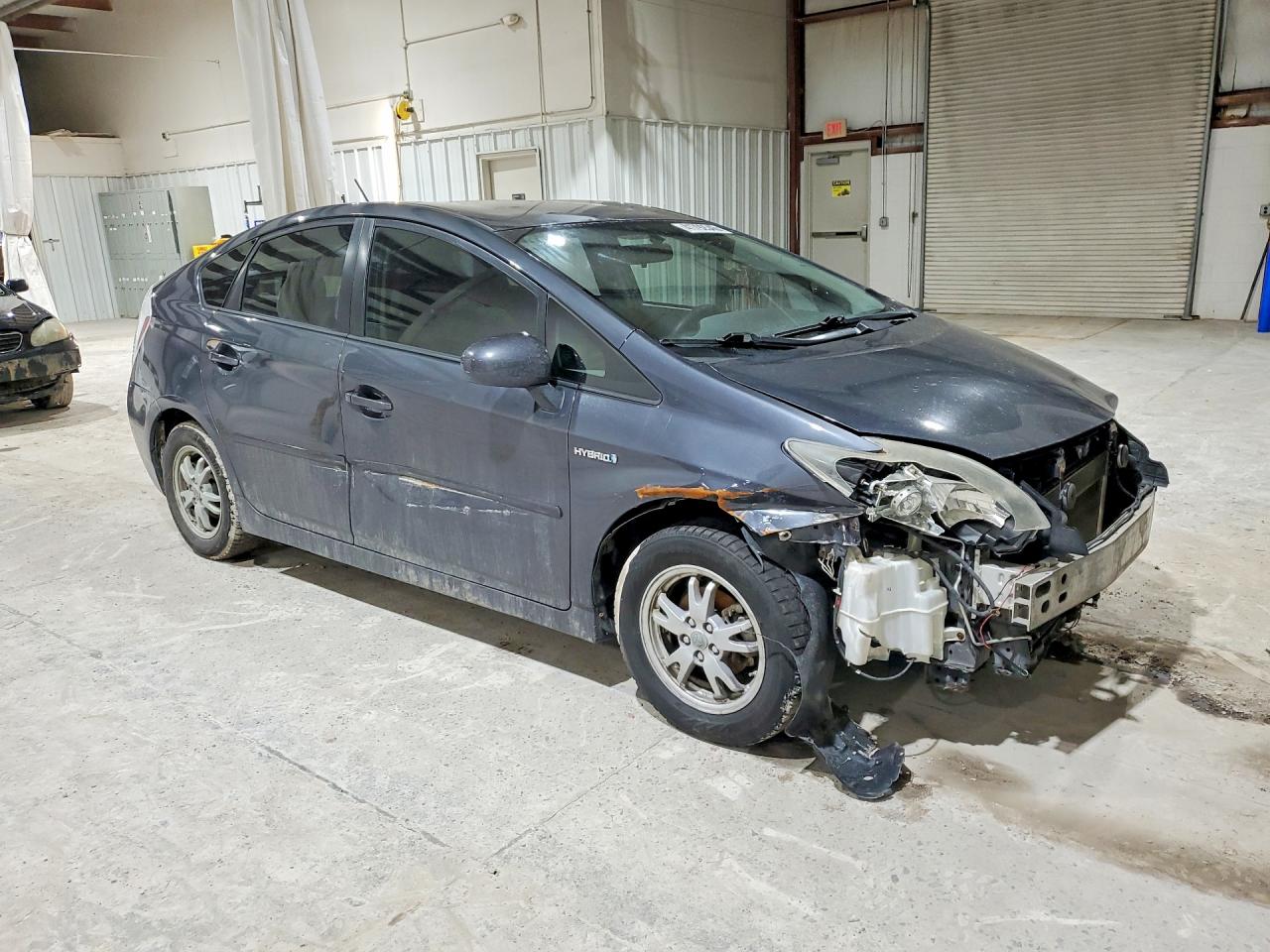 2010 TOYOTA PRIUS III photo 10