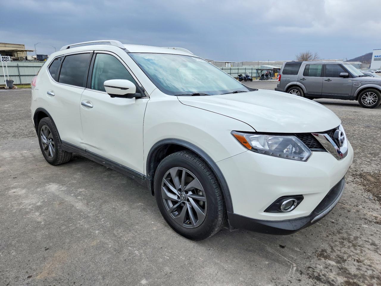 2016 NISSAN ROGUE SL photo 4