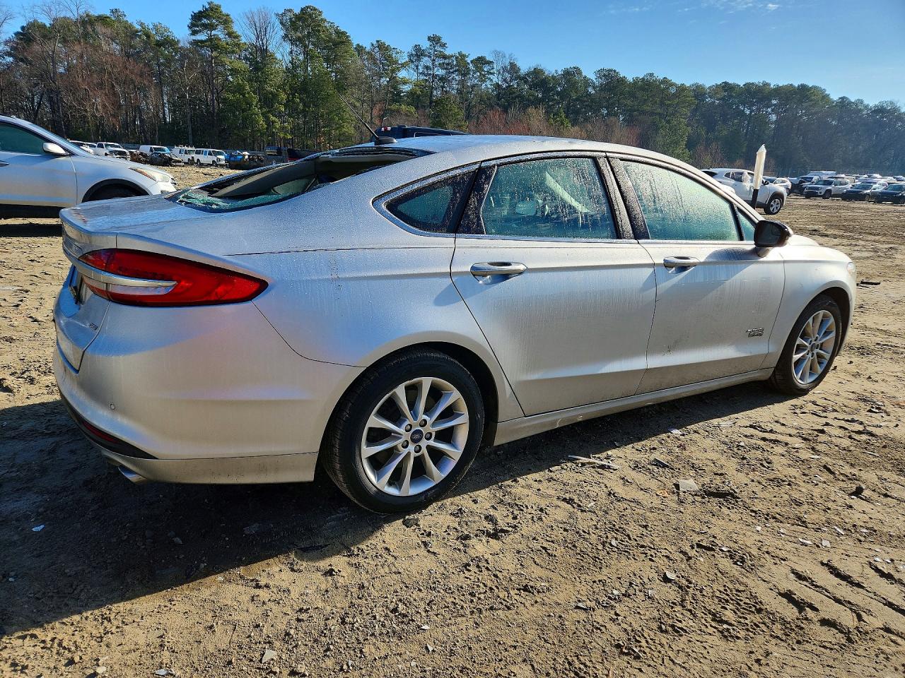 2017 FORD FUSION SE PHEV photo 3