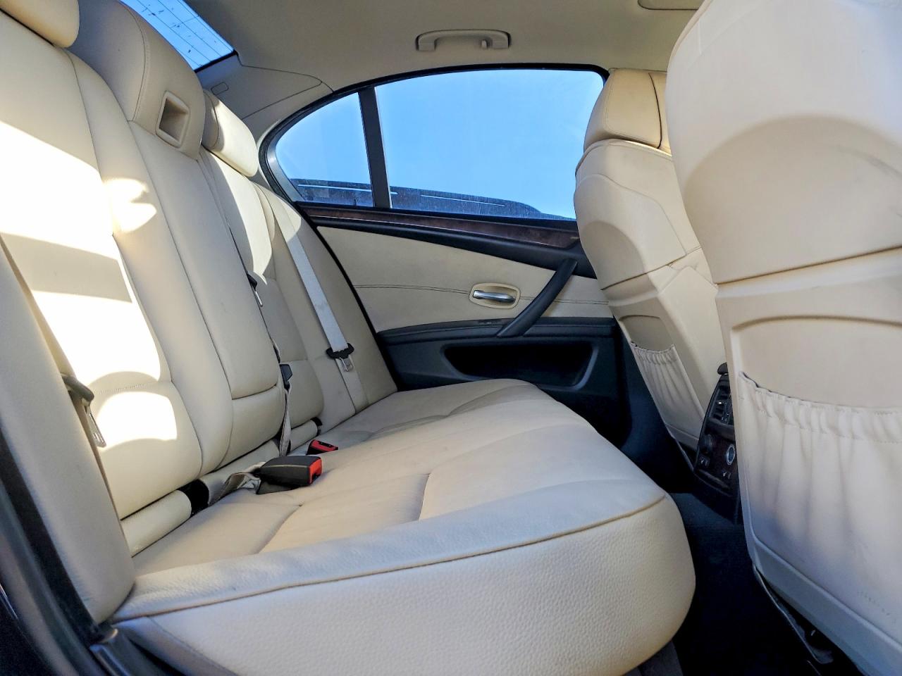 2010 BMW 535 XI photo 28