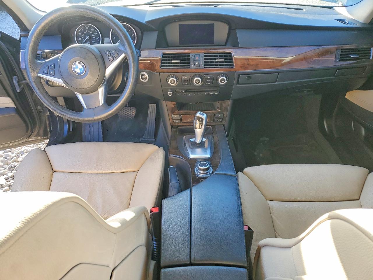 2010 BMW 535 XI photo 22