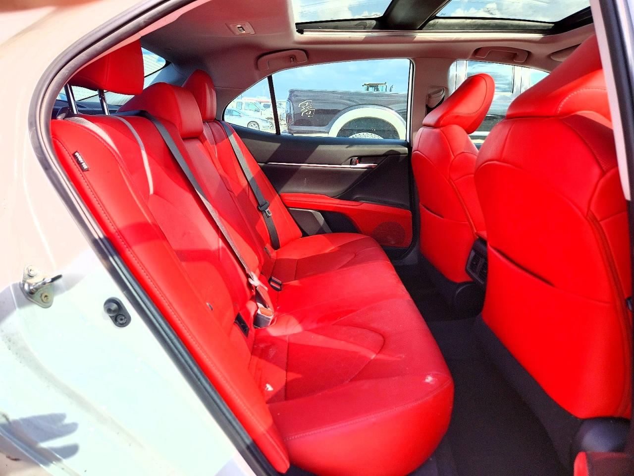 2021 TOYOTA CAMRY XSE V6 photo 10