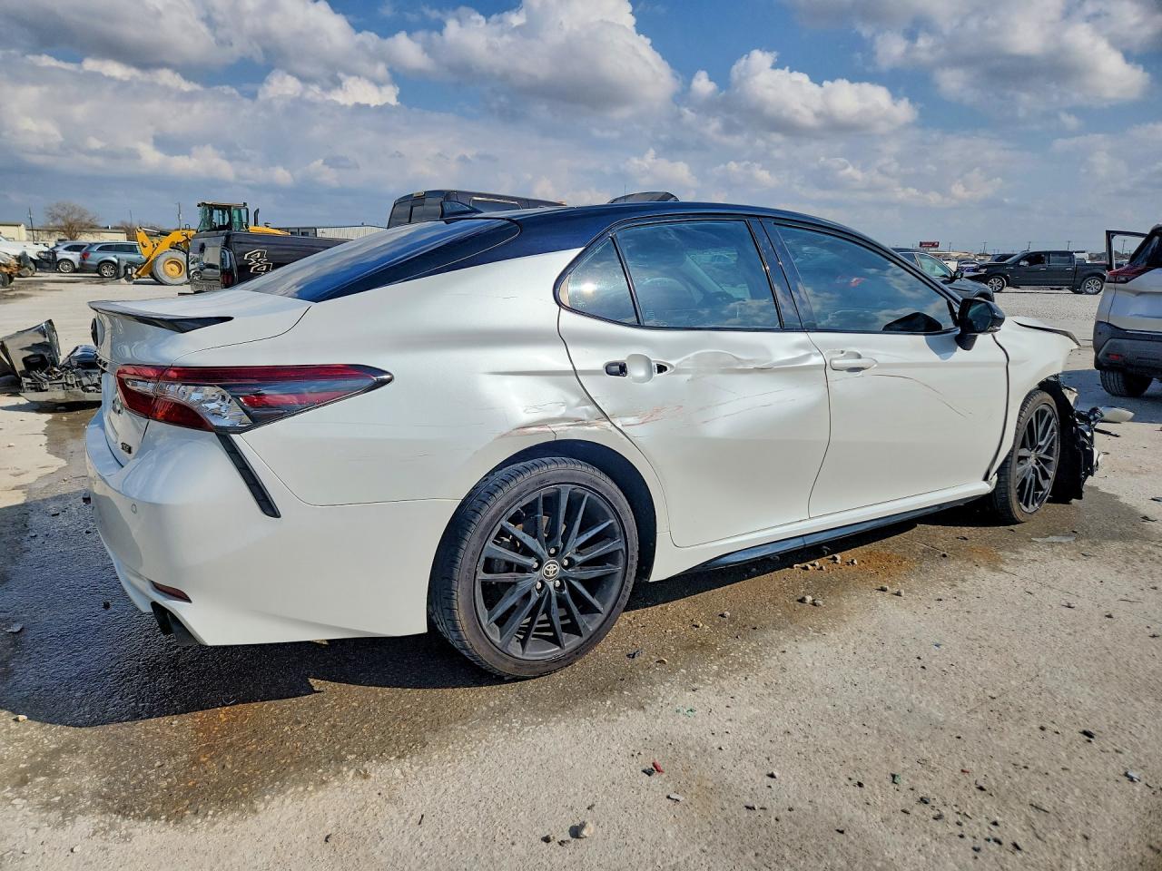 2021 TOYOTA CAMRY XSE V6 photo 3