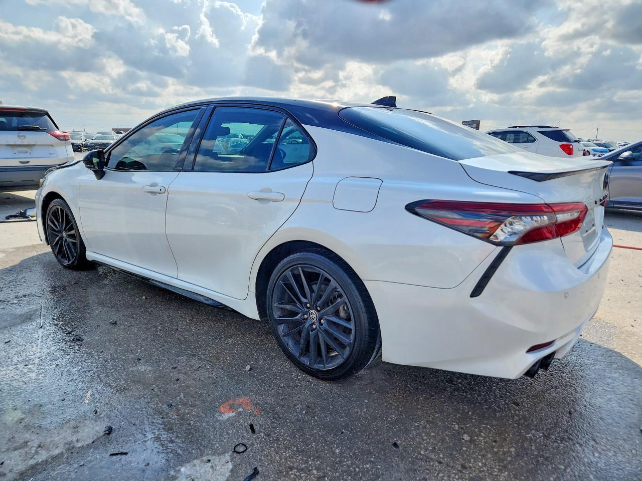 2021 TOYOTA CAMRY XSE V6 photo 2