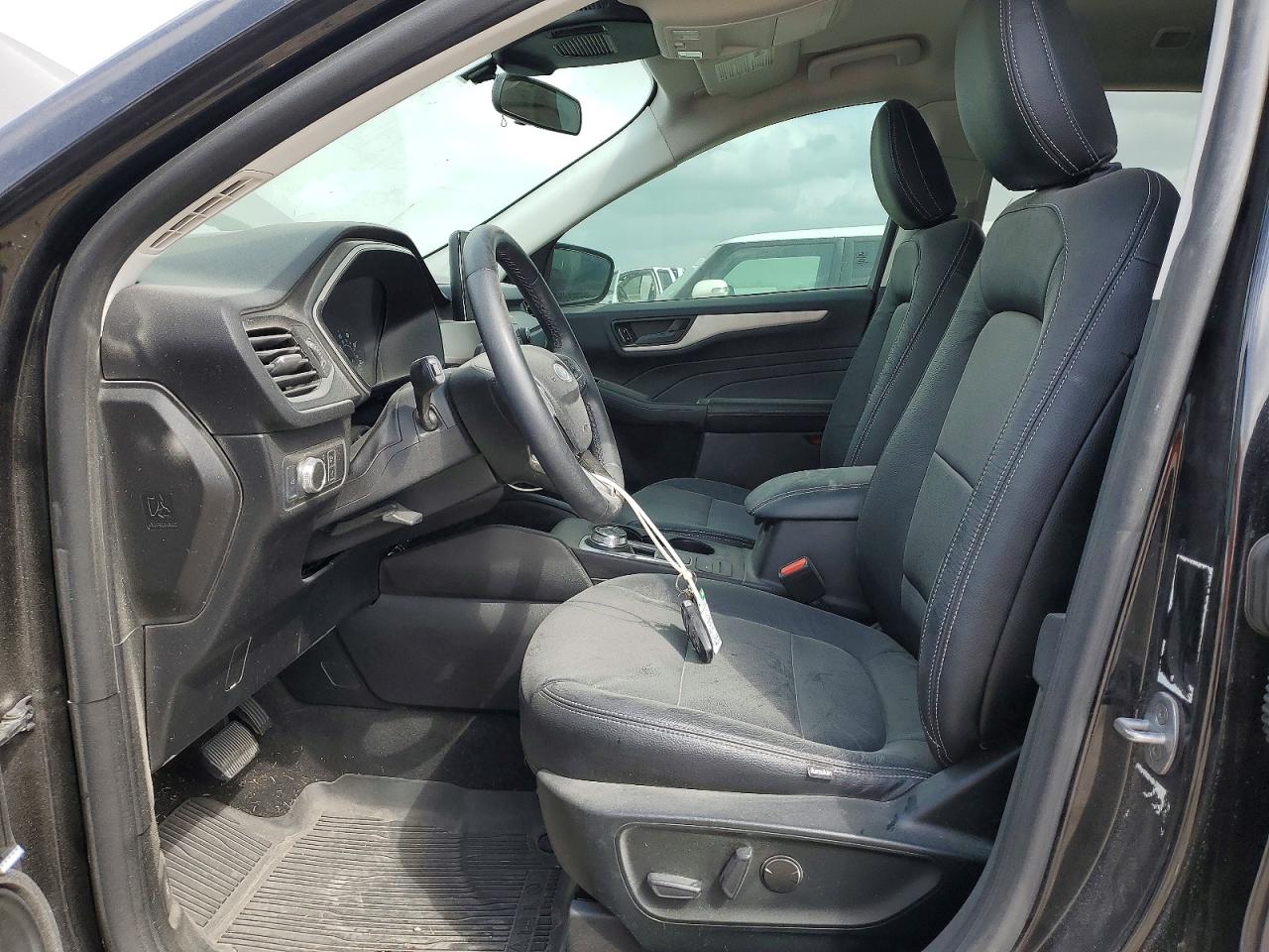2022 FORD ESCAPE photo 13