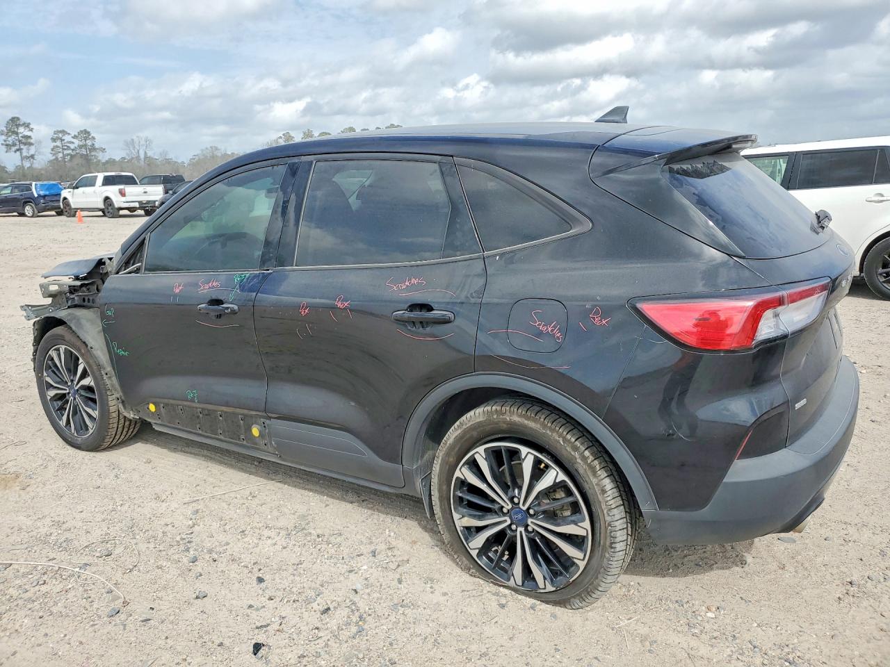 2022 FORD ESCAPE photo 3