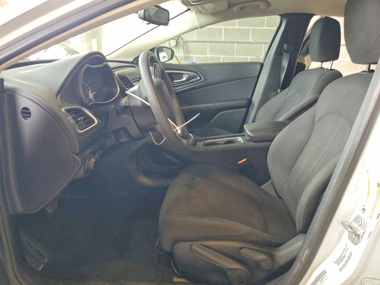 2016 CHRYSLER 200 LIMITED photo 7