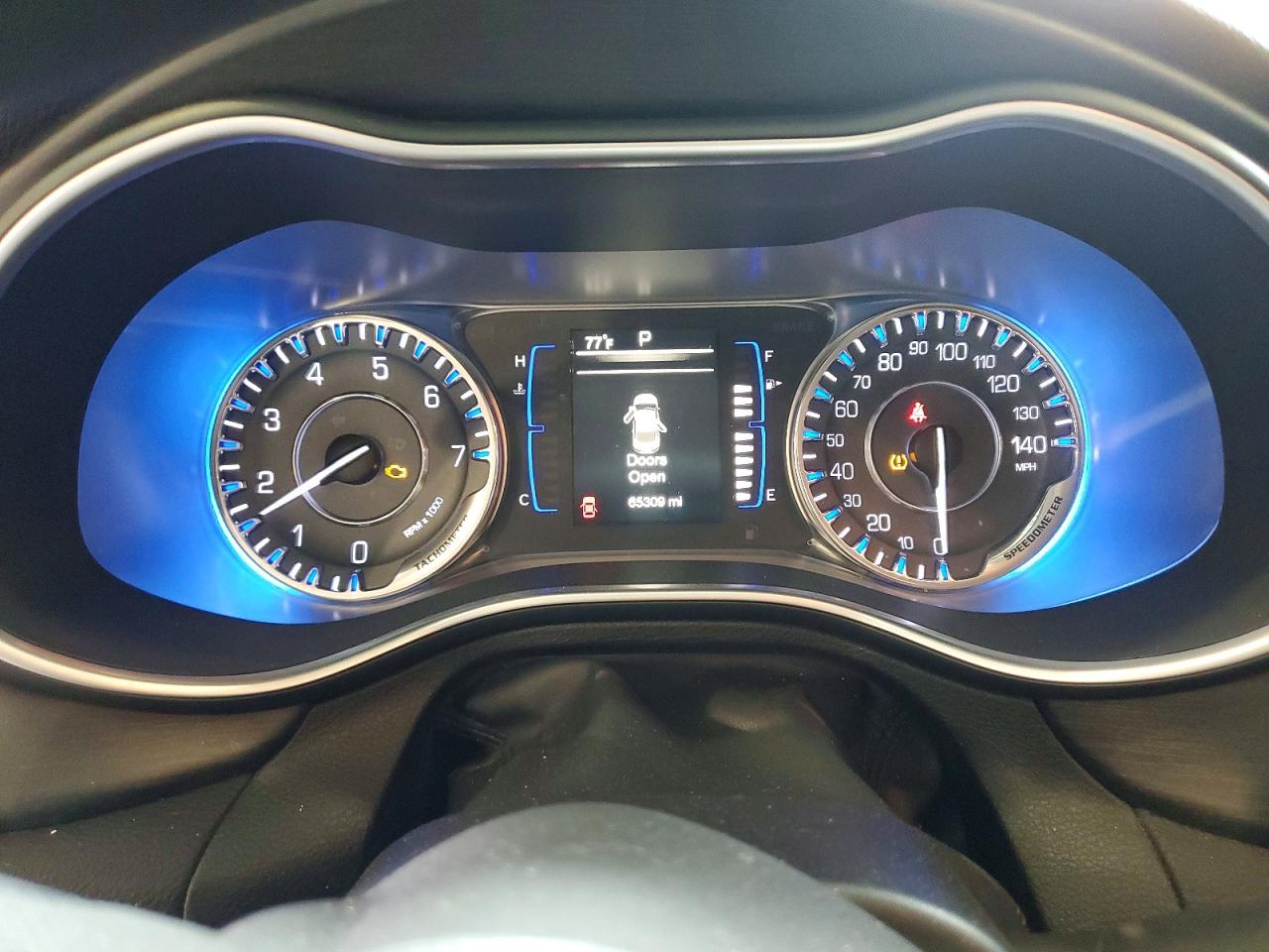 2016 CHRYSLER 200 LIMITED photo 9