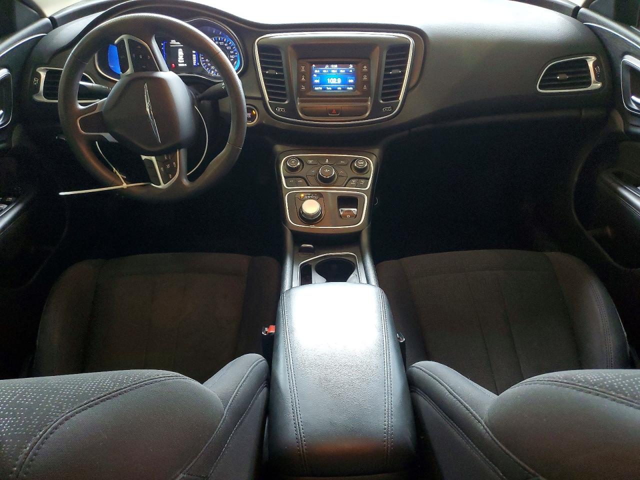 2016 CHRYSLER 200 LIMITED photo 8