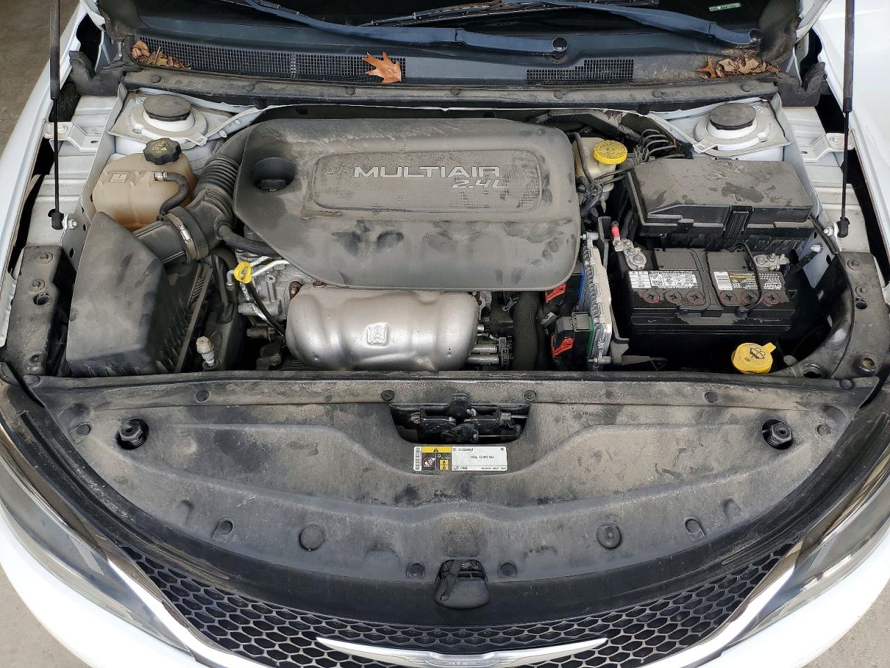 2016 CHRYSLER 200 LIMITED photo 11