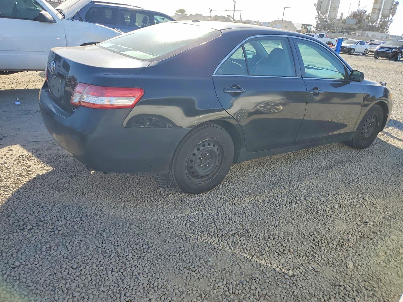 2010 TOYOTA CAMRY LE photo 7