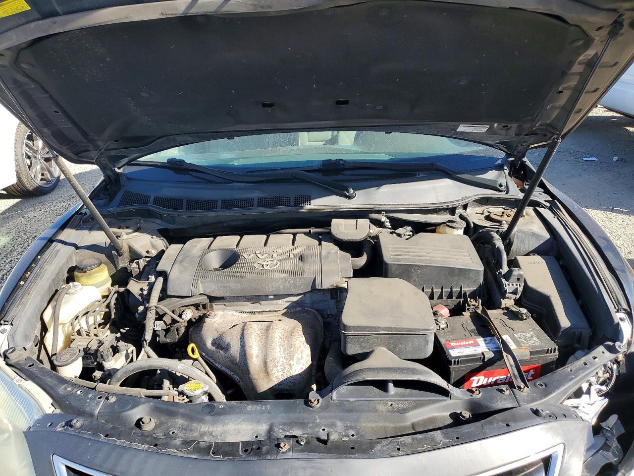 2010 TOYOTA CAMRY LE photo 31