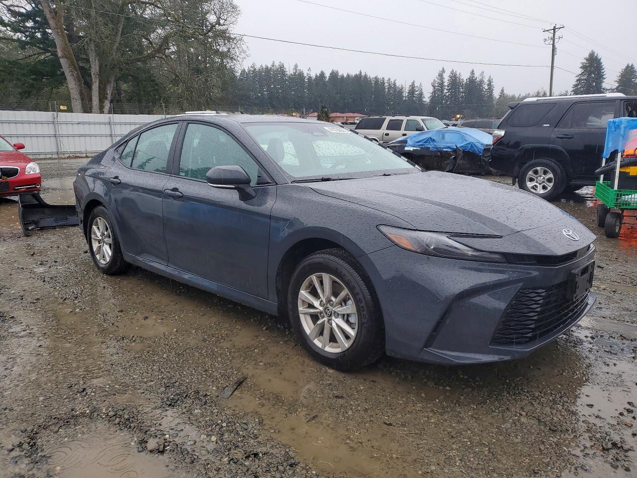2025 TOYOTA CAMRY LE photo 4