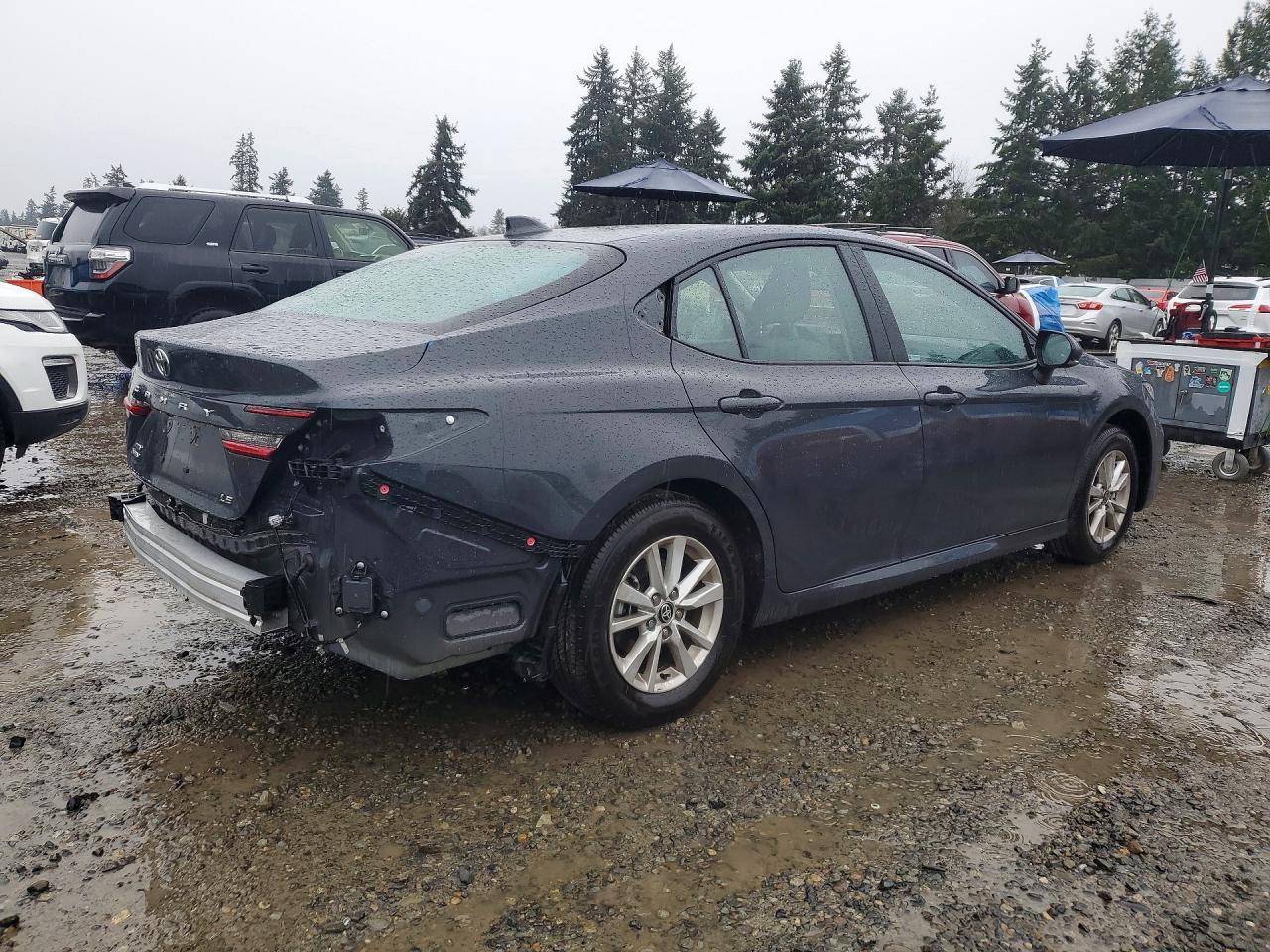 2025 TOYOTA CAMRY LE photo 3