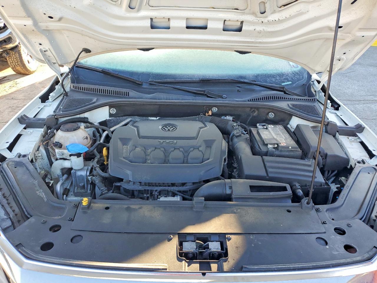 2021 VOLKSWAGEN PASSAT SE photo 11