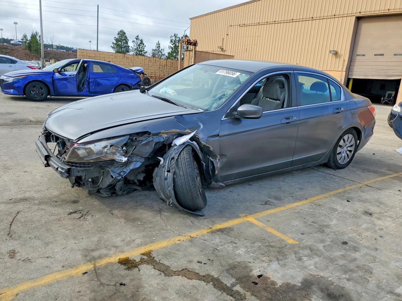 2010 HONDA ACCORD LX photo 2