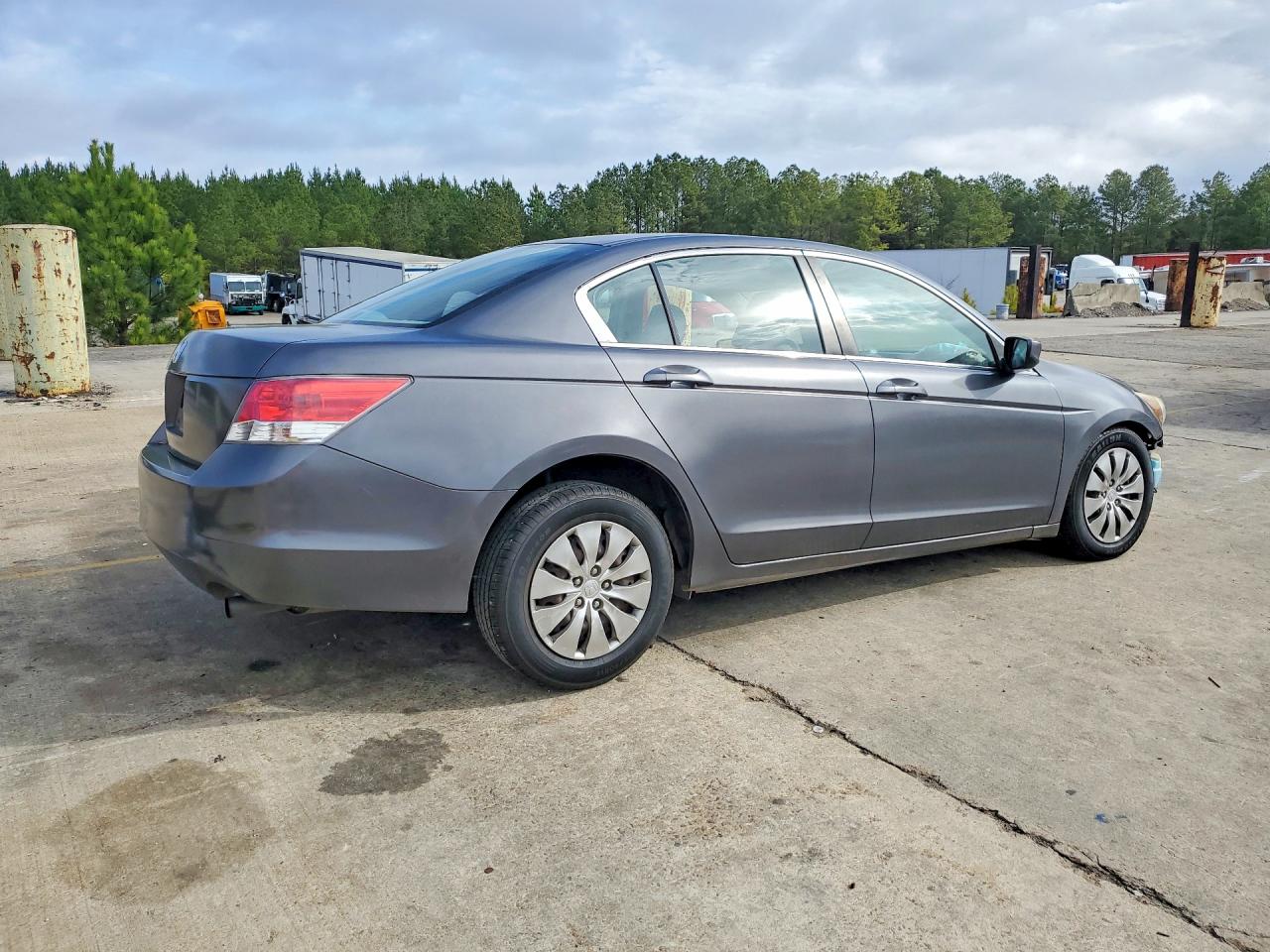 2010 HONDA ACCORD LX photo 5