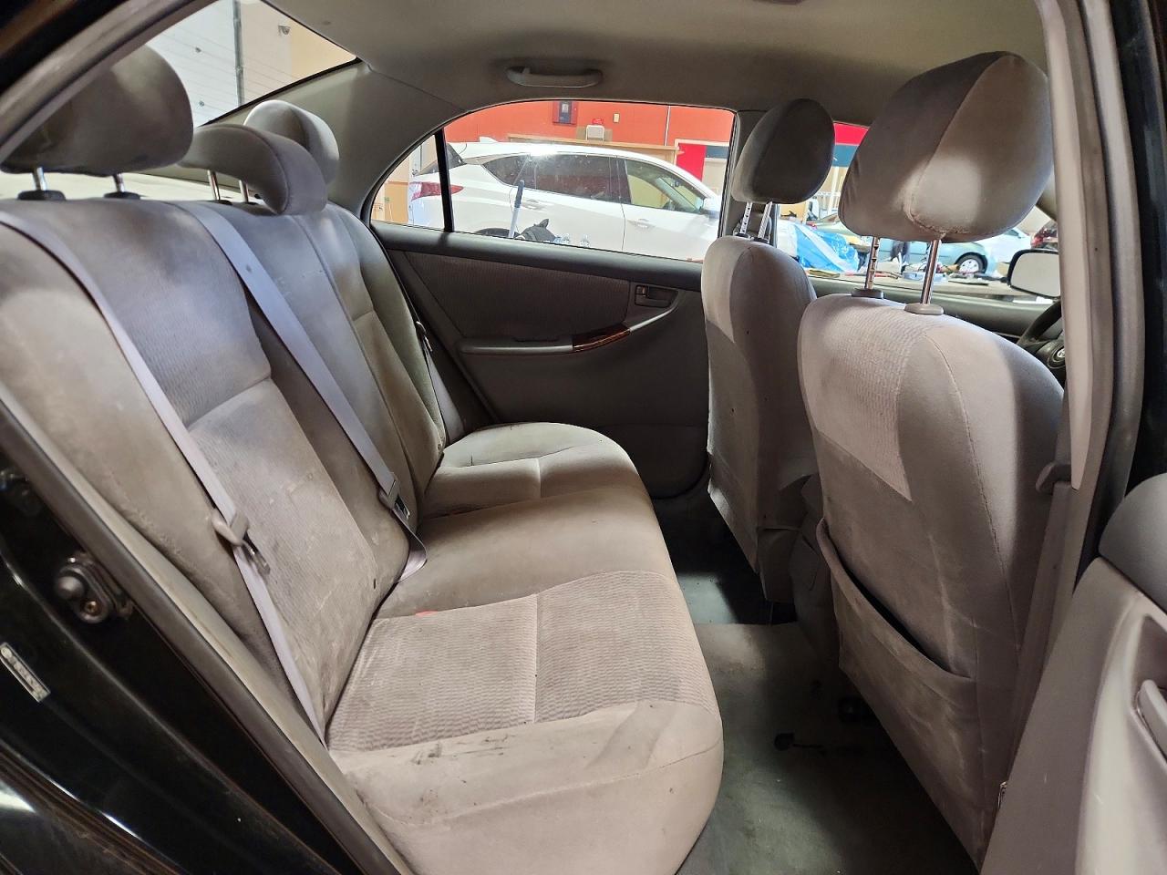 2006 TOYOTA COROLLA LE photo 10