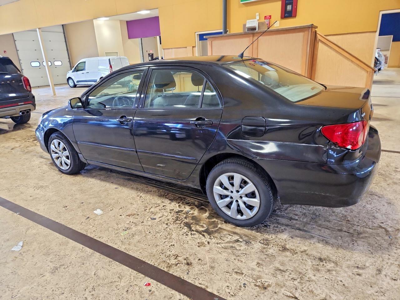 2006 TOYOTA COROLLA LE photo 2