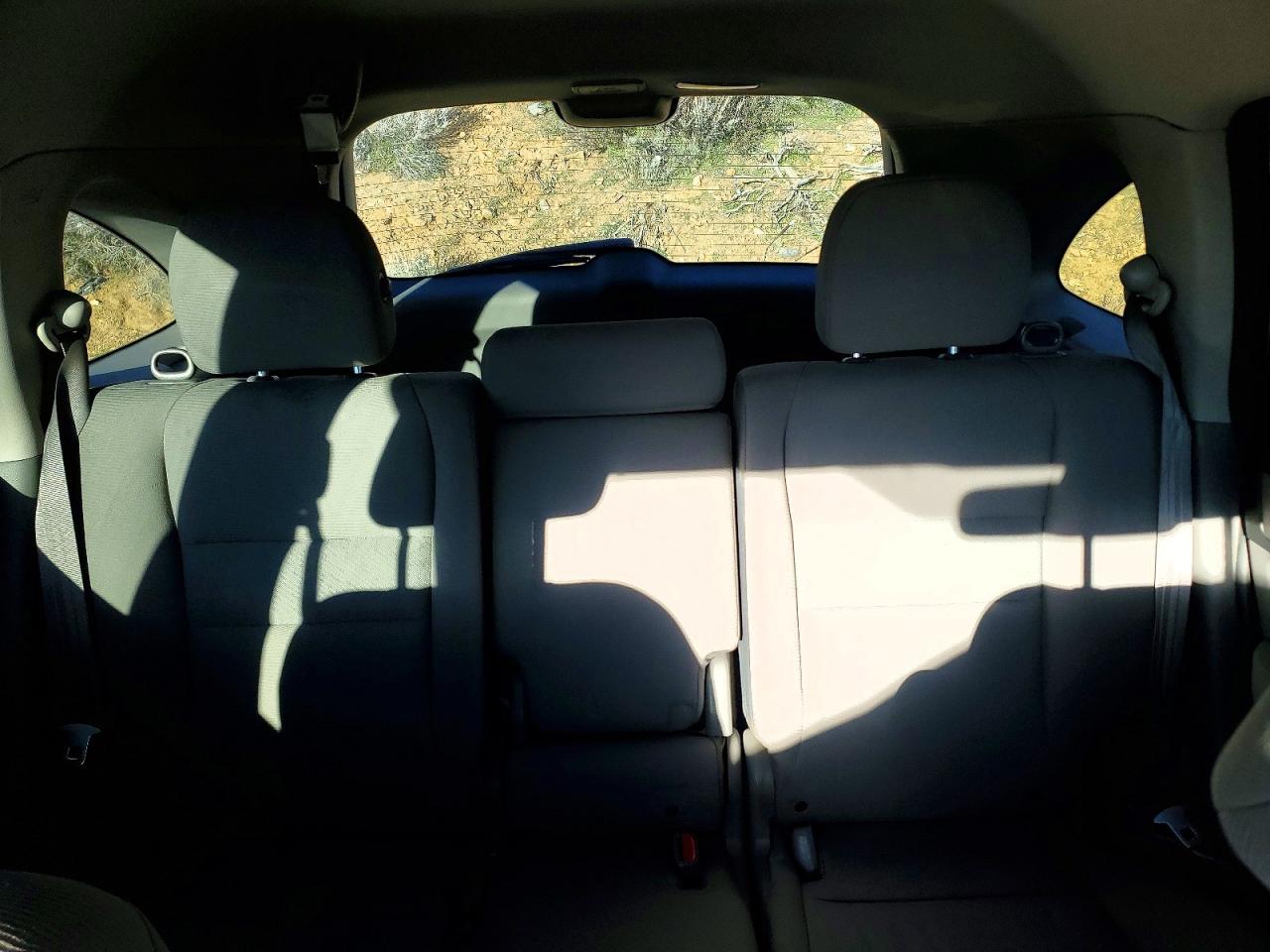 2011 HONDA CR-V LX photo 28