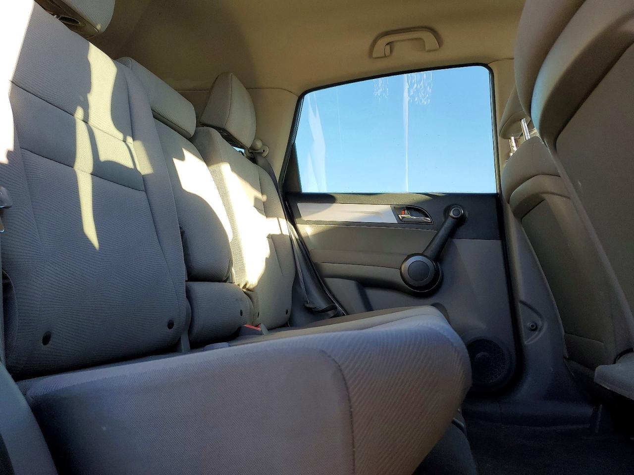2011 HONDA CR-V LX photo 31