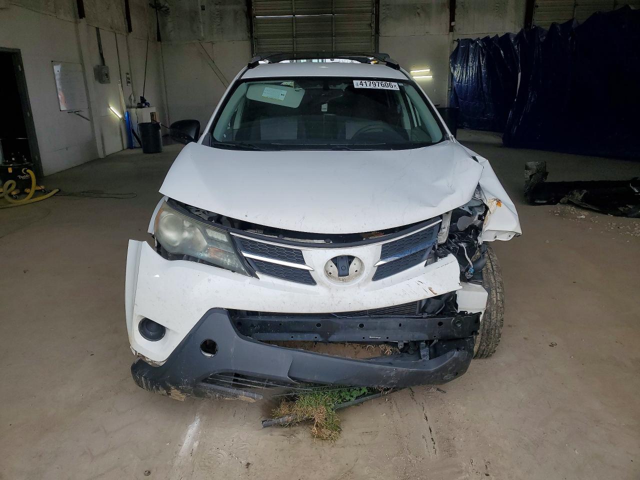 2013 TOYOTA RAV4 LE photo 9