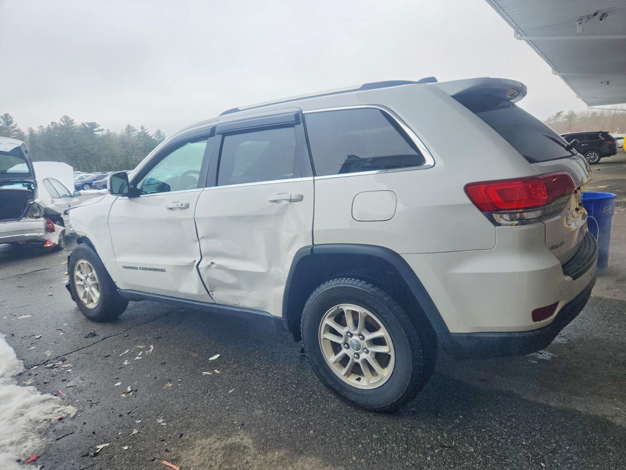 2018 JEEP GRAND CHEROKEE LAREDO photo 4