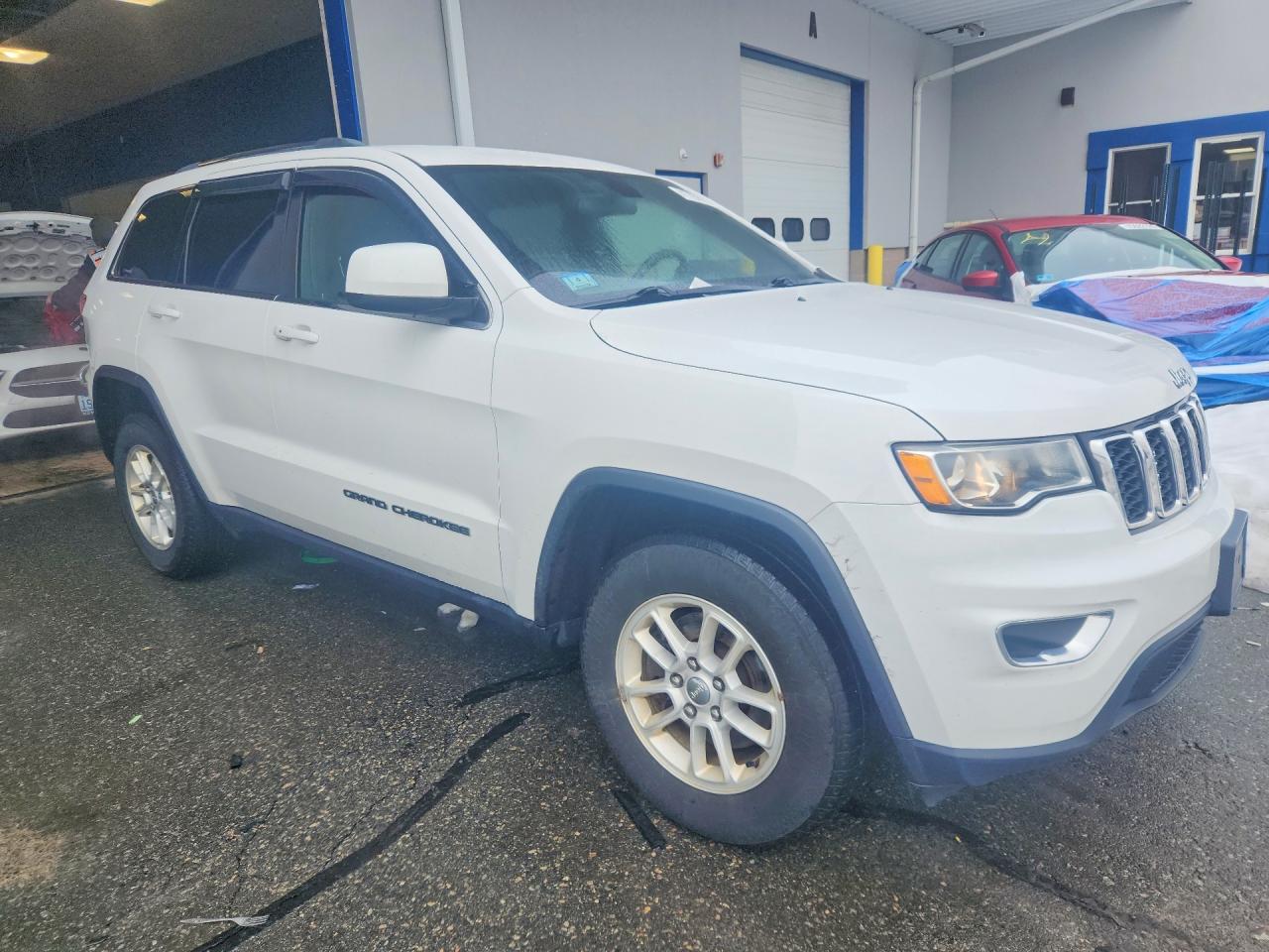 2018 JEEP GRAND CHEROKEE LAREDO photo 10