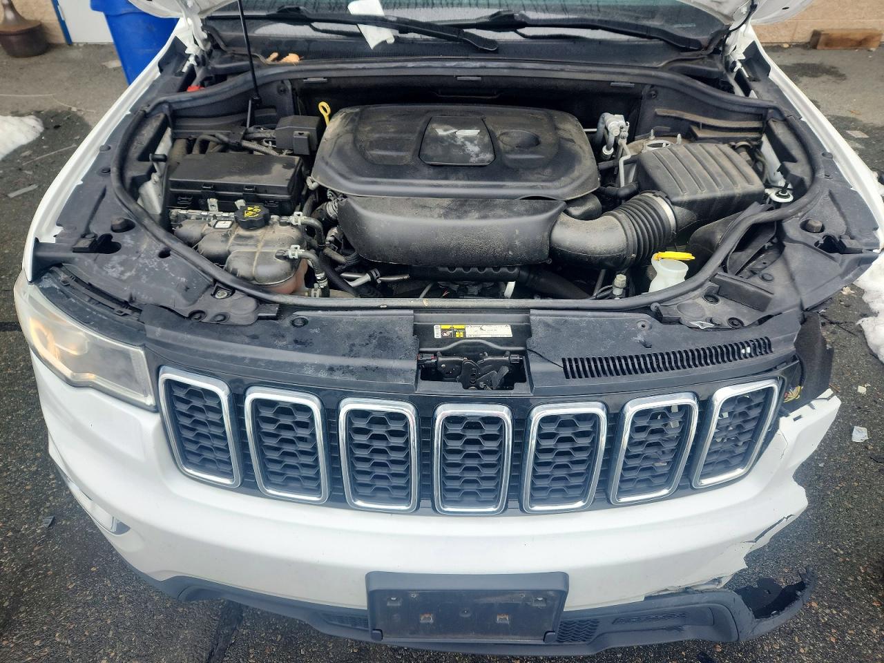 2018 JEEP GRAND CHEROKEE LAREDO photo 34