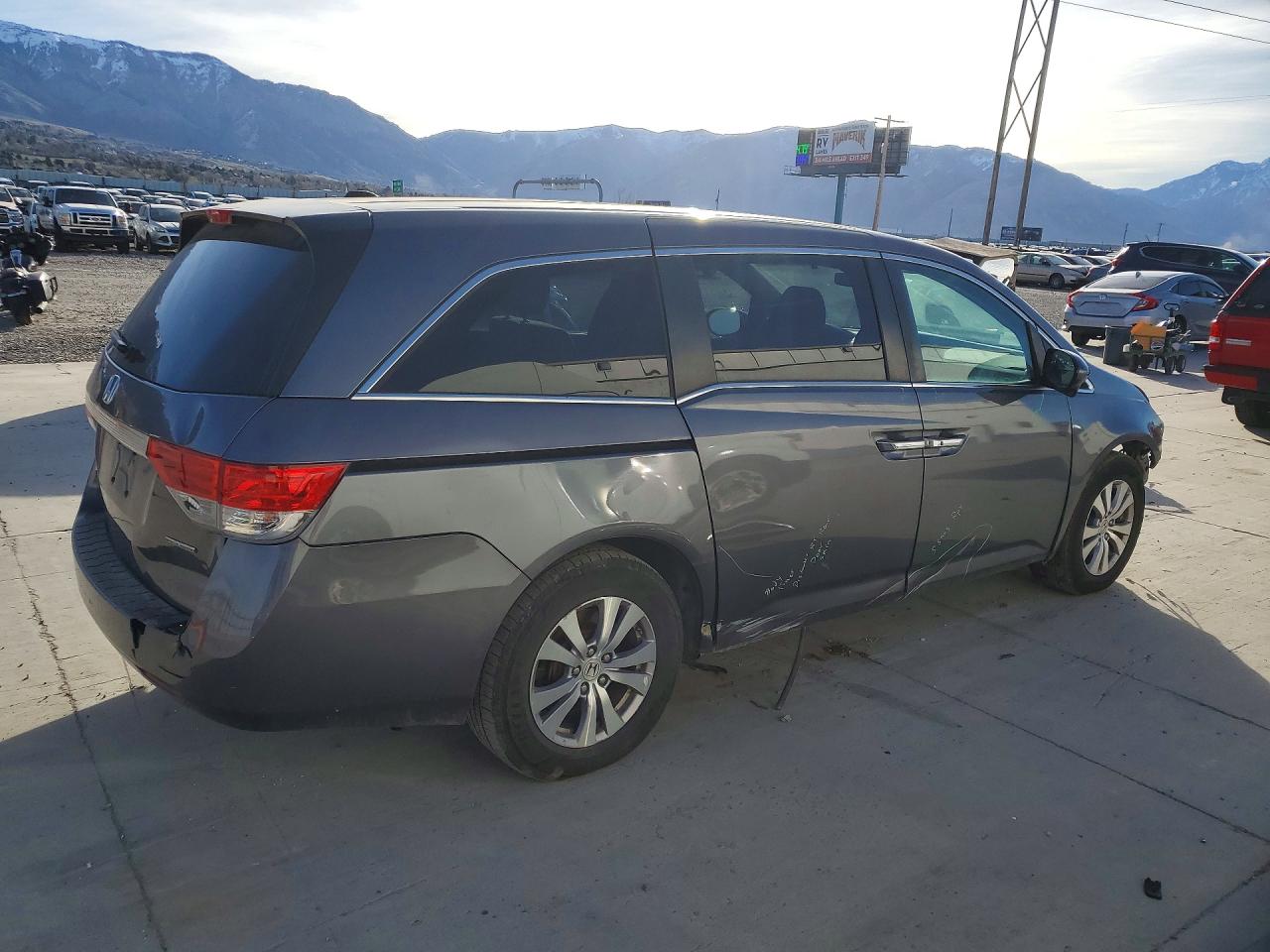 2016 HONDA ODYSSEY SE photo 5