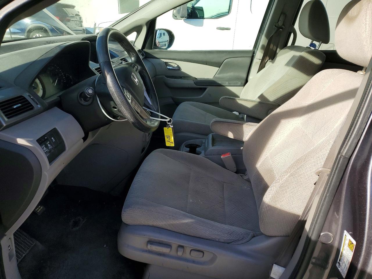 2016 HONDA ODYSSEY SE photo 13