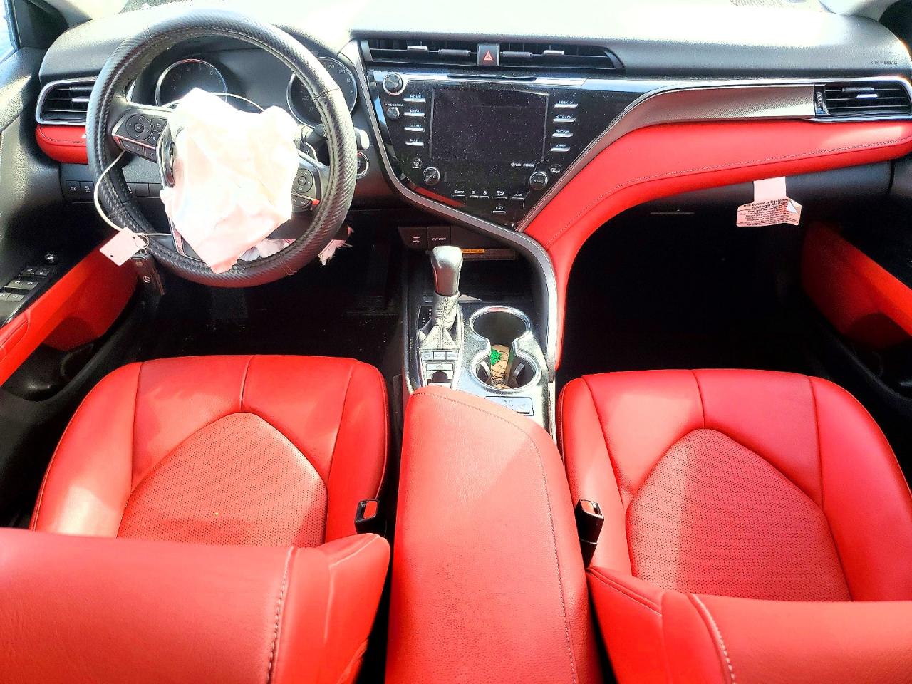 2019 TOYOTA CAMRY photo 15