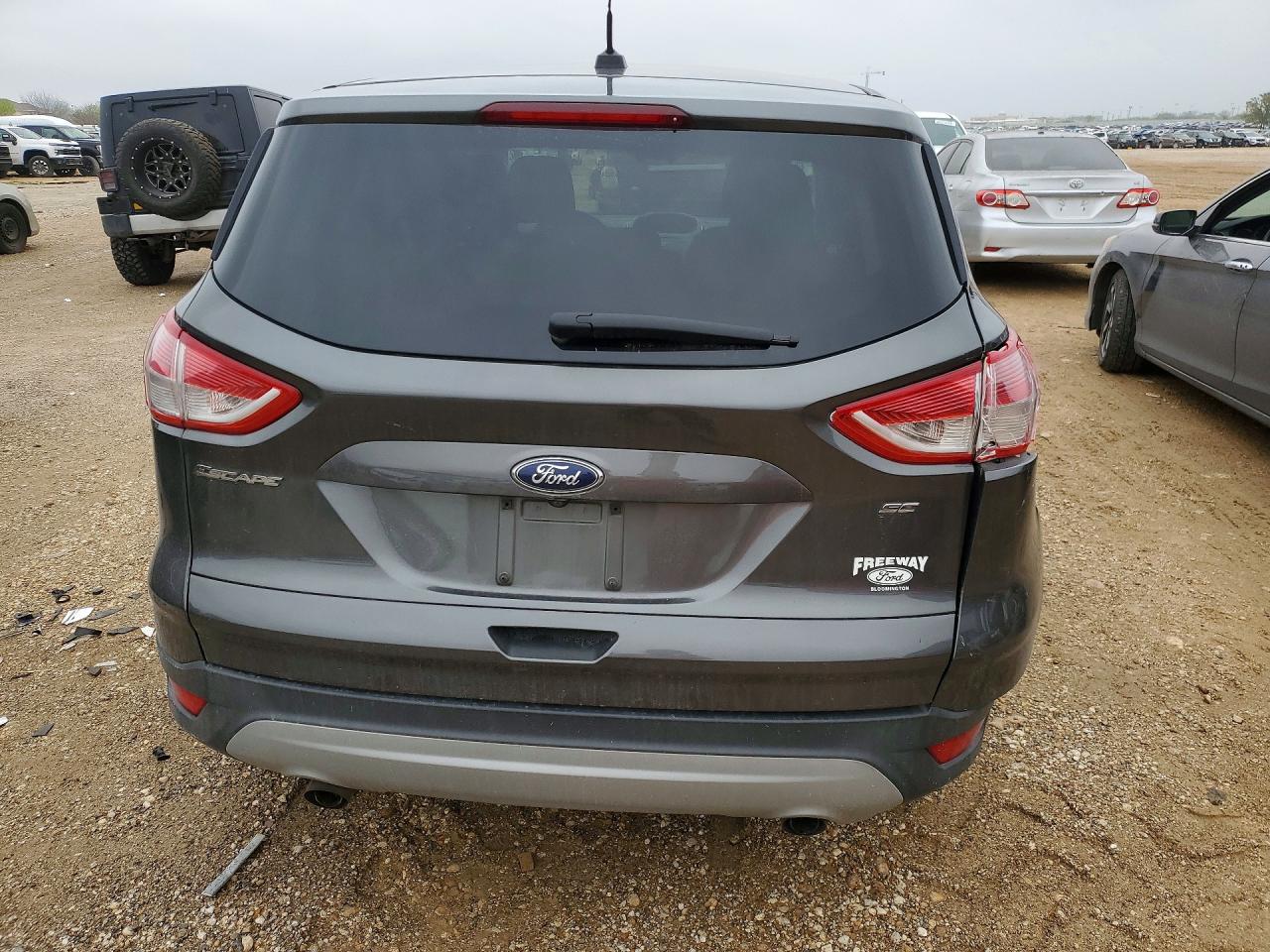 2015 FORD ESCAPE SE photo 6