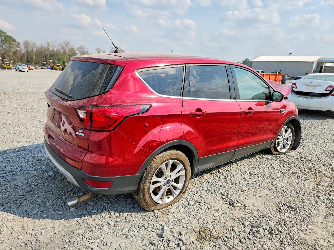 2019 FORD ESCAPE SE photo 5