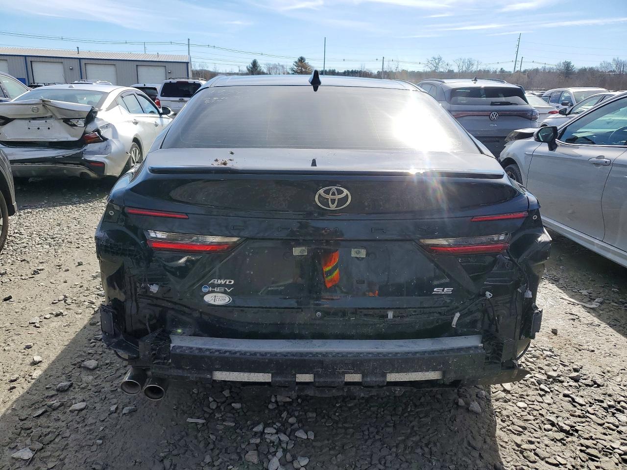 2025 TOYOTA CAMRY SE photo 11