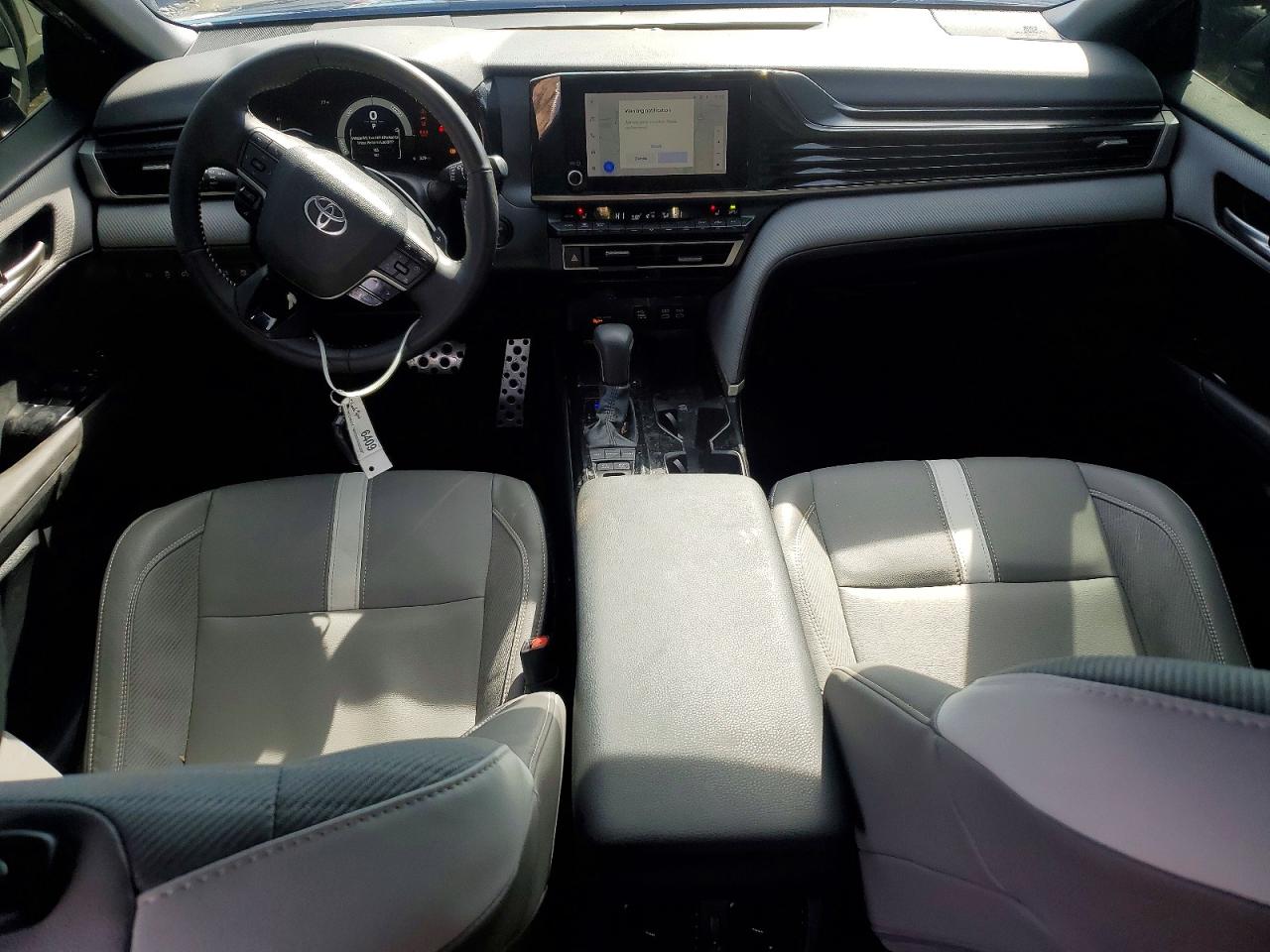 2025 TOYOTA CAMRY SE photo 15