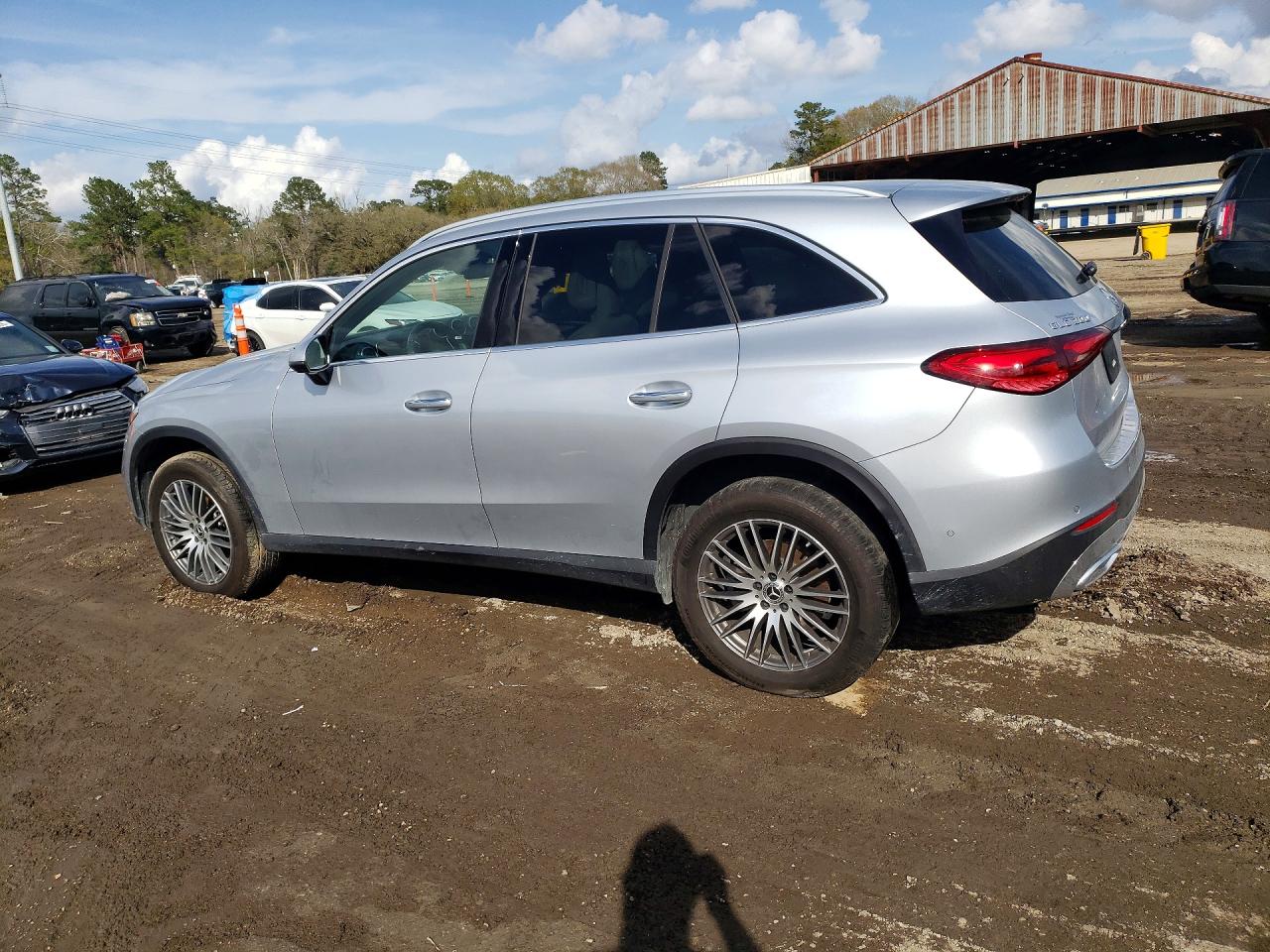 2024 MERCEDES-BENZ GLC 300 4MATIC photo 2