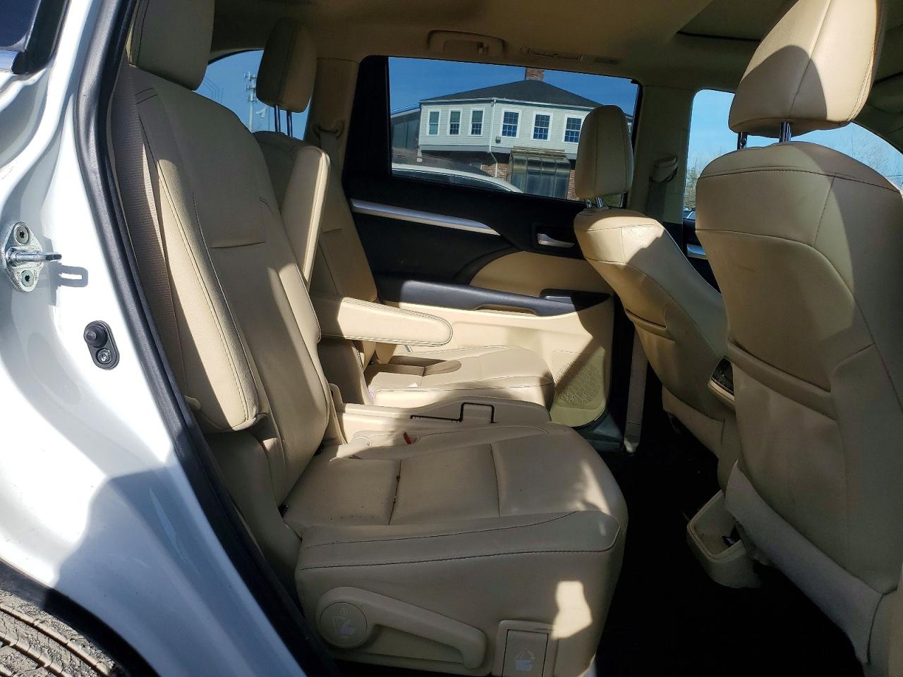 2017 TOYOTA HIGHLANDER XLE photo 21