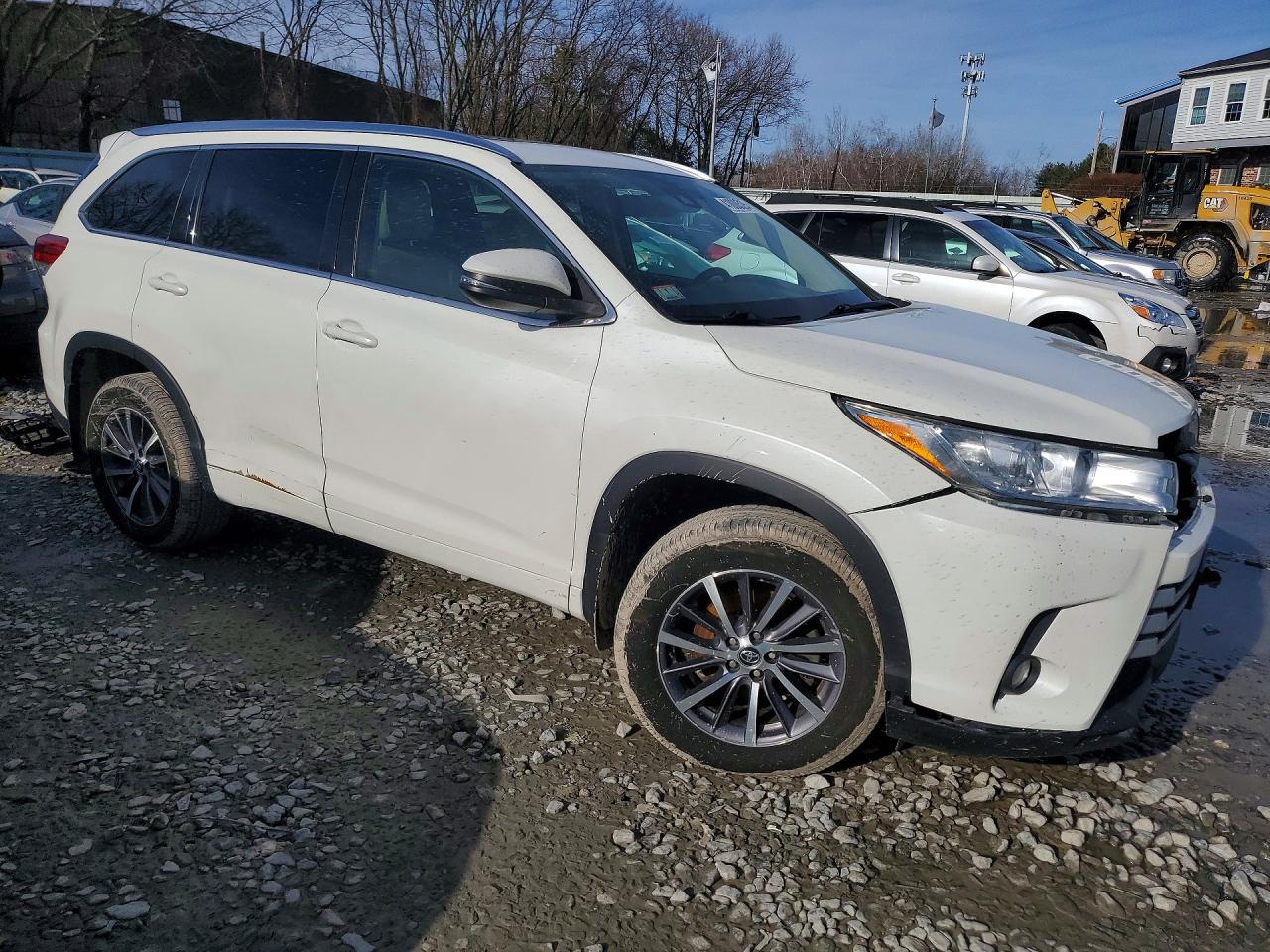 2017 TOYOTA HIGHLANDER XLE photo 7