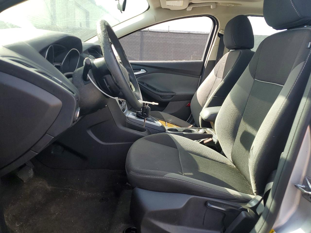 2014 FORD FOCUS SE photo 13